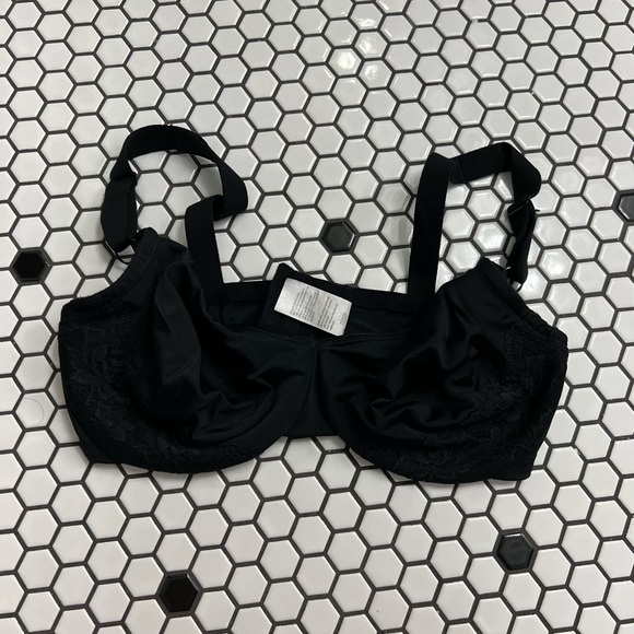 Olga underwire bra size 36DD - Picture 2 of 4